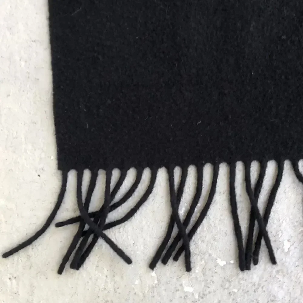 Sutton  Studio  shawl